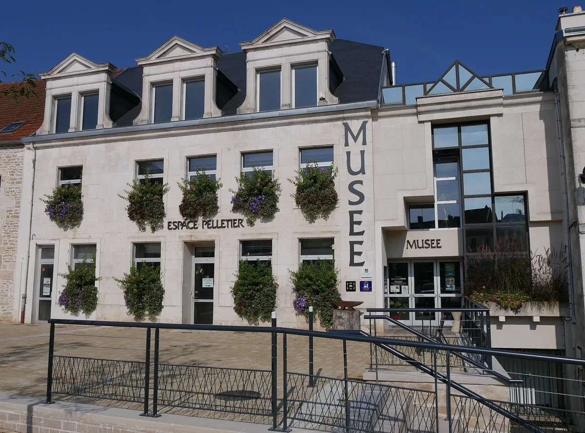 Façade du Musée de la coutellerie de Nogent, espace Pelletier